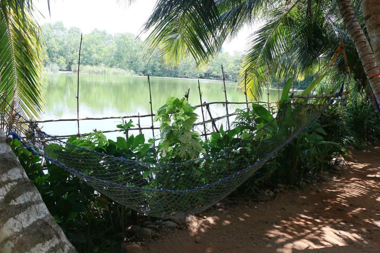Lake View Cabana Paradise & Villa Tangalle Exterior photo